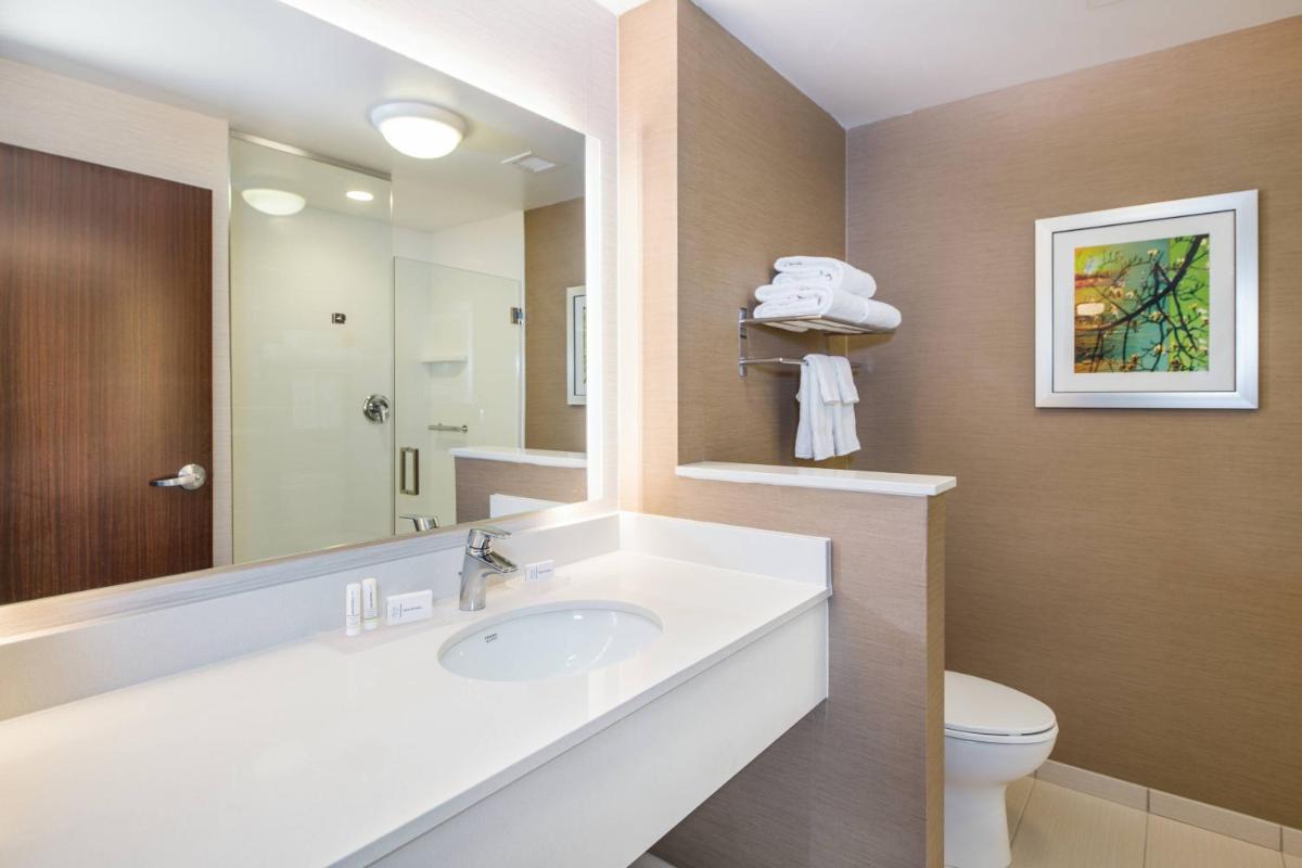 Fairfield Inn & Suites by Marriott Dayton - image 3