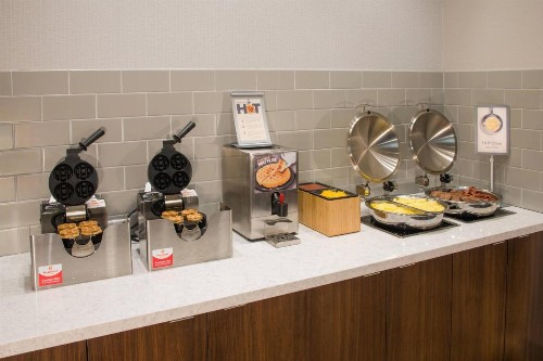 Fairfield Inn & Suites by Marriott Dayton - image 6
