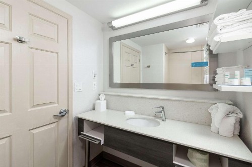 Hampton Inn Daytona Shores-Oceanfront - image 14
