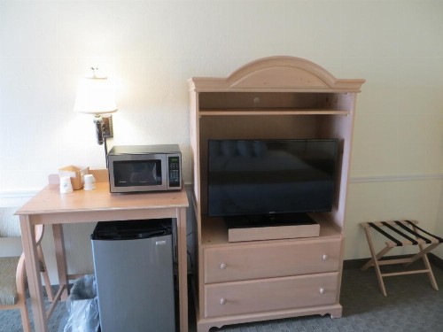 Days Inn by Wyndham Daytona Oceanfront - image 16