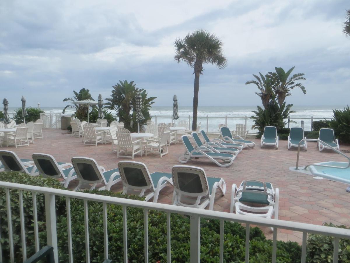 Days Inn by Wyndham Daytona Oceanfront - image 2