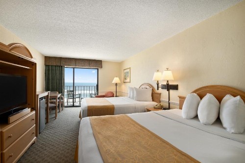 Days Inn by Wyndham Daytona Oceanfront - image 41