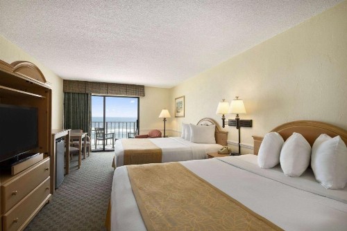 Days Inn by Wyndham Daytona Oceanfront - image 44