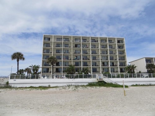Days Inn by Wyndham Daytona Oceanfront - image 5