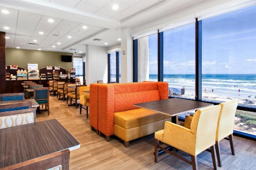 Holiday Inn Express & Suites Oceanfront Daytona Beach Shores an IHG Hotel - image 26