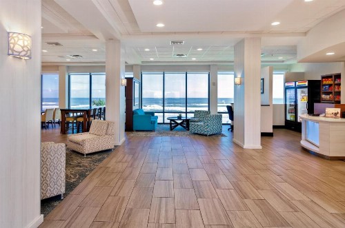 Holiday Inn Express & Suites Oceanfront Daytona Beach Shores an IHG Hotel - image 27