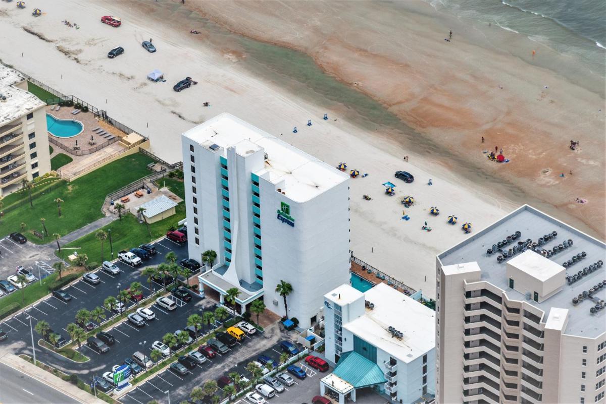 Holiday Inn Express & Suites Oceanfront Daytona Beach Shores an IHG Hotel - image 3