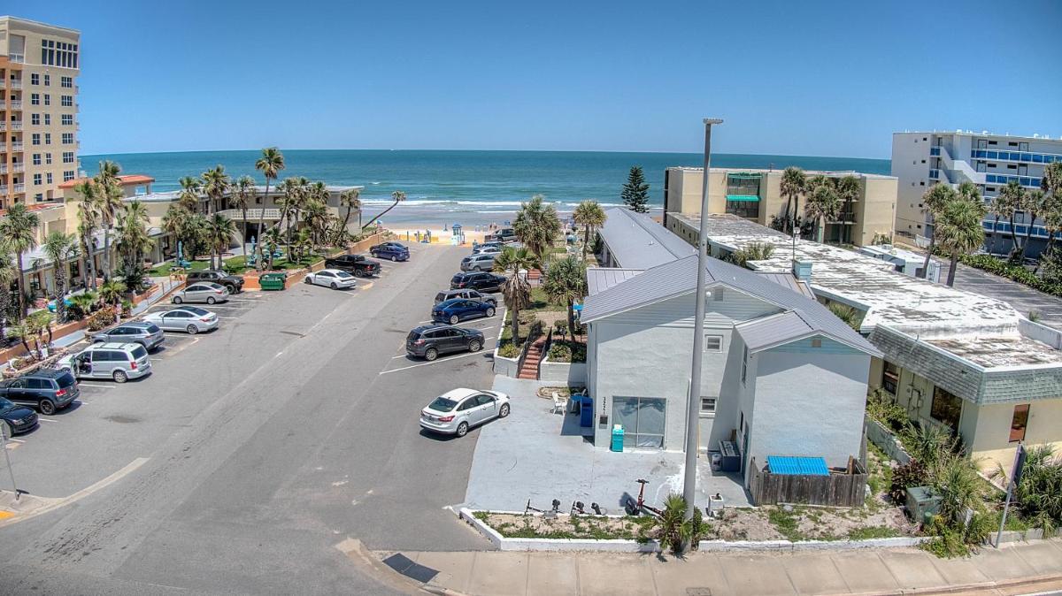 Daytona Shores Inn and Suites - main image