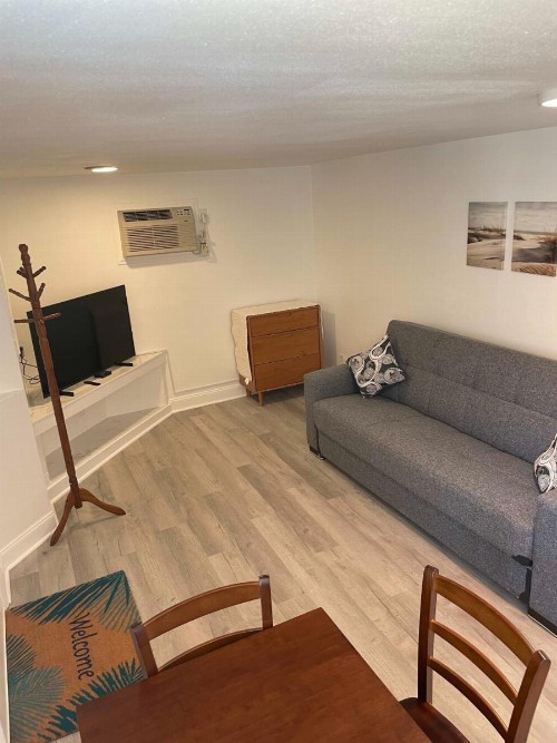 Daytona Shores Inn and Suites - image 10