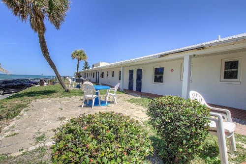 Daytona Shores Inn and Suites - image 14