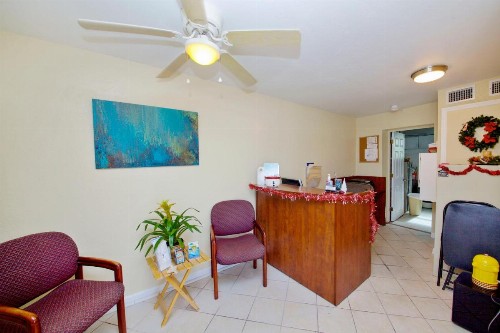 Daytona Shores Inn and Suites - image 17