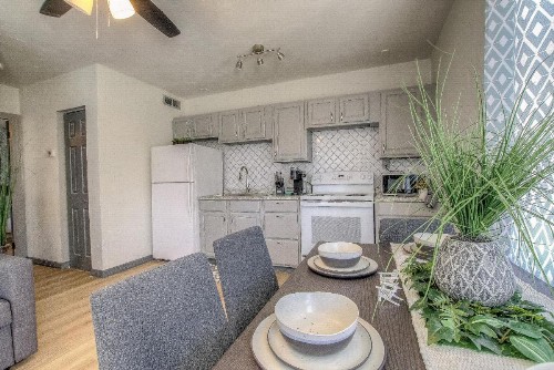 Daytona Shores Inn and Suites - image 22