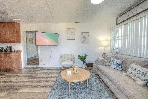 Daytona Shores Inn and Suites - image 24