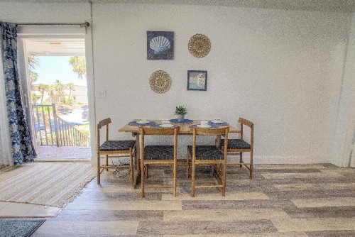 Daytona Shores Inn and Suites - image 36