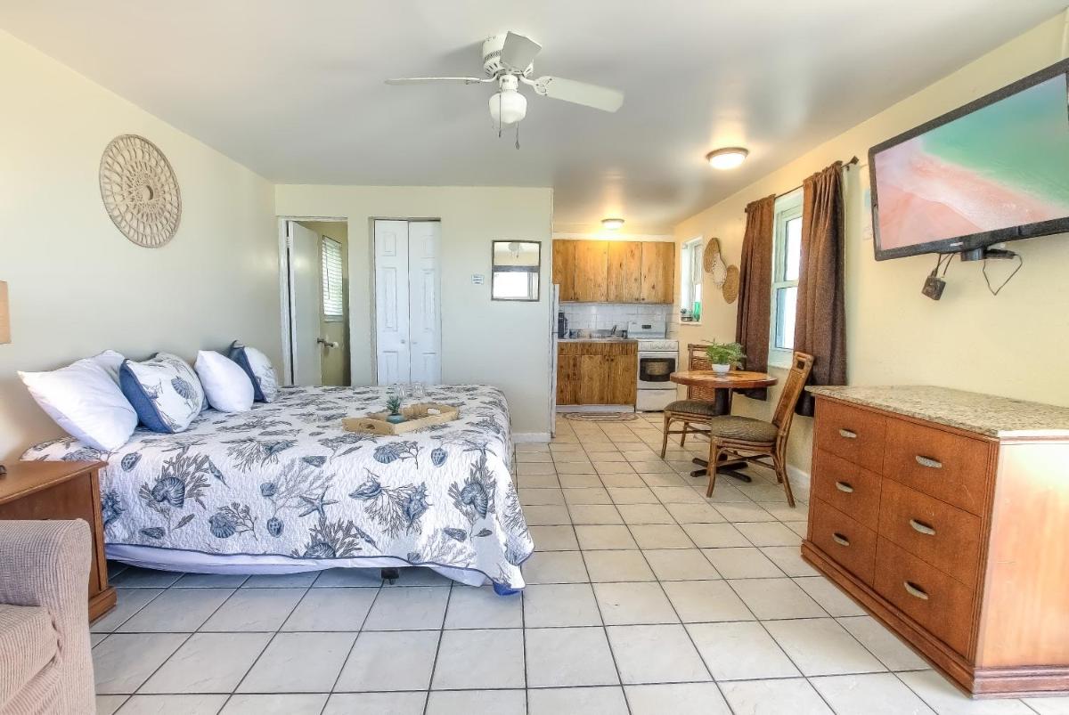 Daytona Shores Inn and Suites - image 6