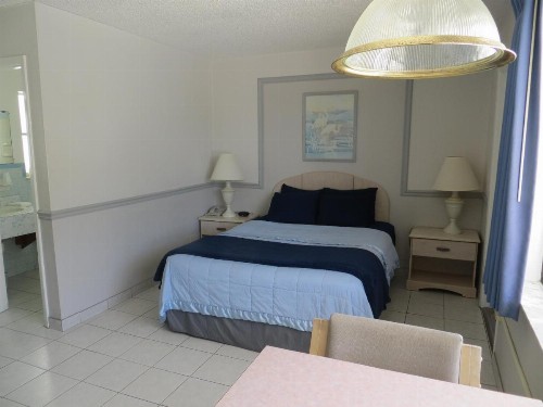 Sand Castle Motel - image 23