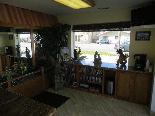 Sand Castle Motel - image 29