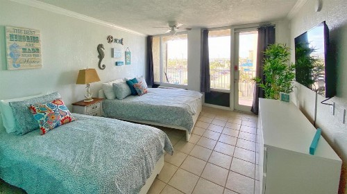 Pirates Cove Resort Studios! - image 34