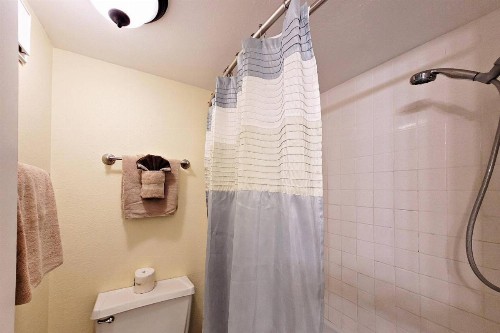 Beach Condo Unit #435 - image 32