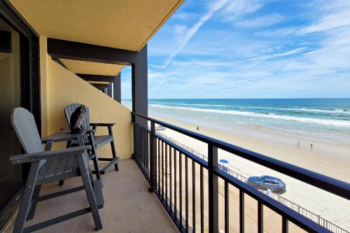 Beach Condo Unit #435 - image 6