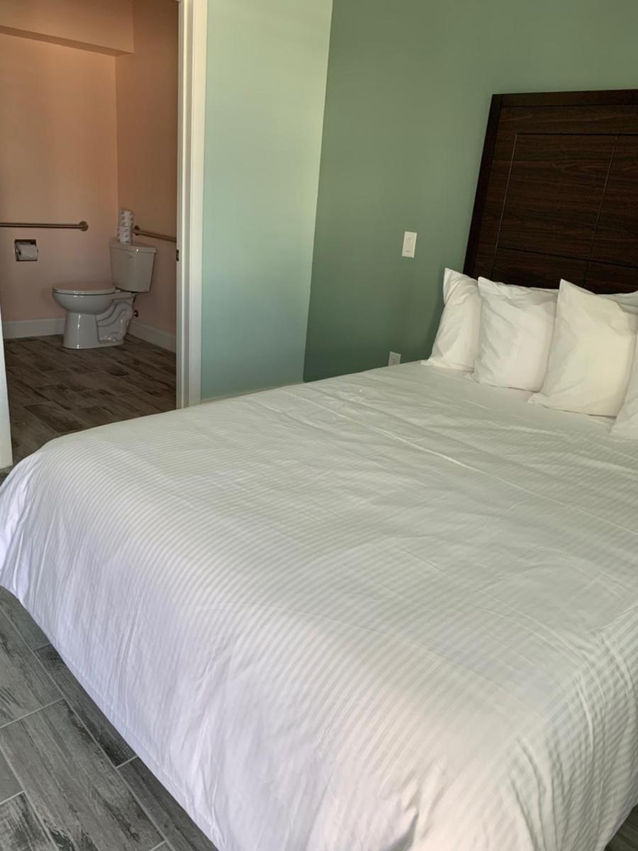 Atlantic Shores Motel - image 2