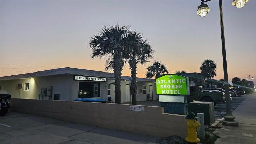 Atlantic Shores Motel - image 40