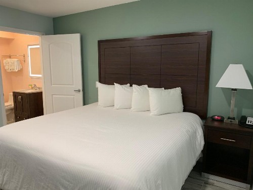 Atlantic Shores Motel - image 48