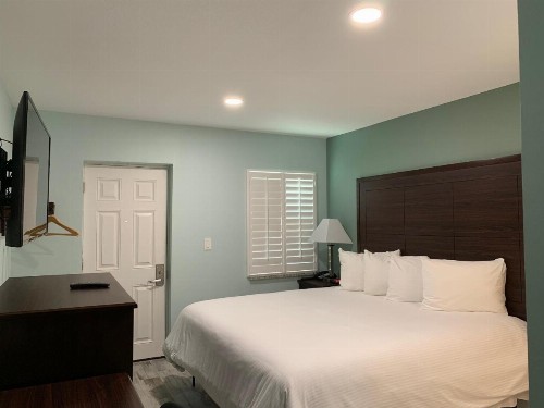 Atlantic Shores Motel - image 49
