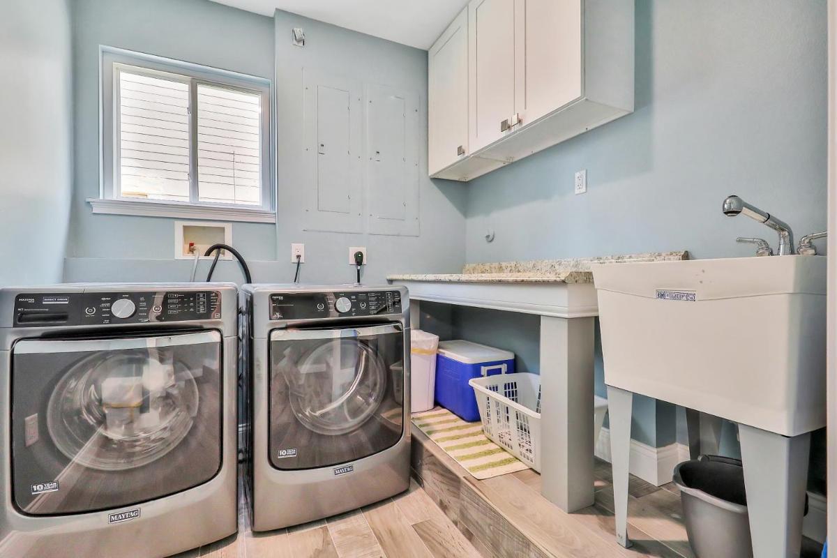 3843 S. Atlantic Ave - Beach Retreat - image 6