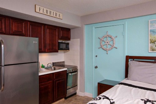 Beach Condo Unit #538 - image 8