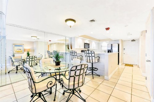 Shores Club - 1002 - image 11