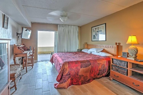Prime Daytona Beach Condo w/ Beachfront Patio! - image 9