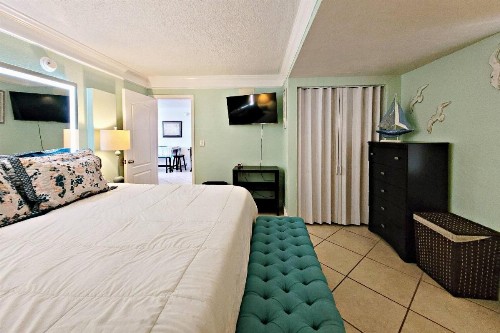 Pirates Cove Condo Unit #715 - image 2