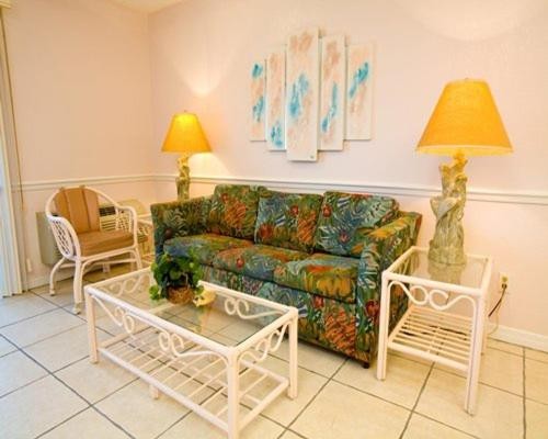Pleasure and Comfort Condo at Daytona Beach - One Bedroom Condo #1 - image 7