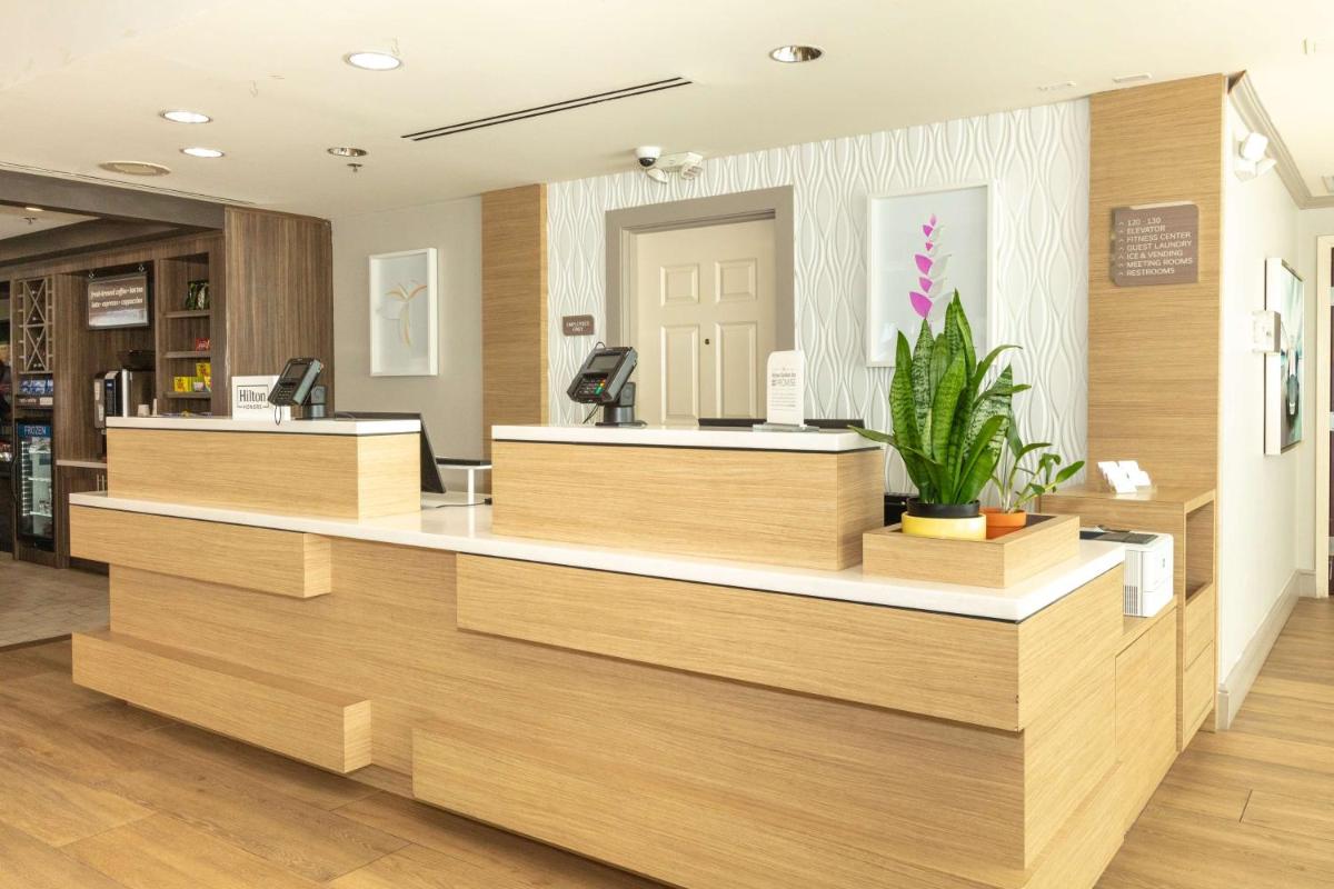 Hilton Garden Inn Daytona Beach Airport - image 7