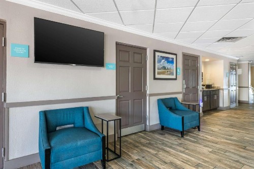 Comfort Inn & Suites Daytona Beach Oceanfront - image 16