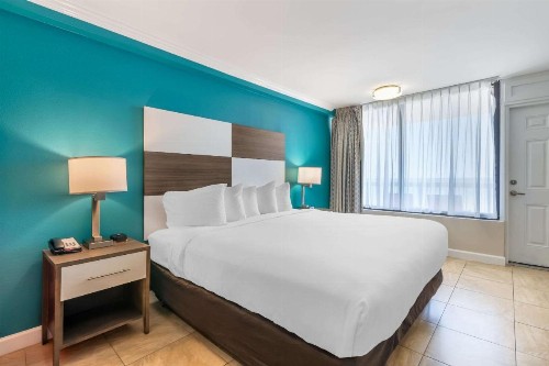 Comfort Inn & Suites Daytona Beach Oceanfront - image 28