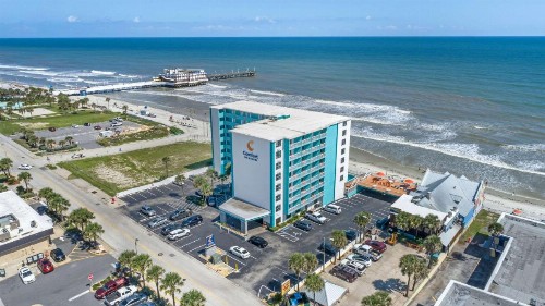 Comfort Inn & Suites Daytona Beach Oceanfront - image 7