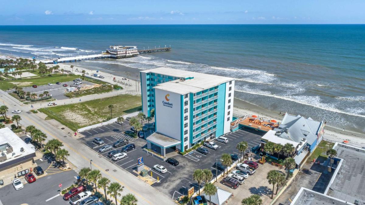 Comfort Inn & Suites Daytona Beach Oceanfront - image 7