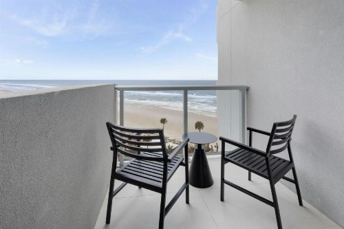 Ocean Breeze Club - image 4