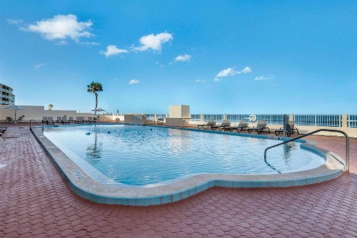 Quality Inn Daytona Beach Oceanfront - image 2