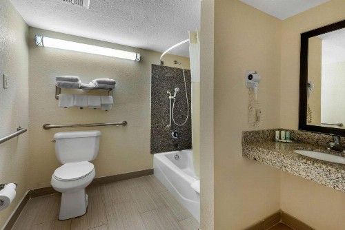 Quality Inn Daytona Beach Oceanfront - image 33
