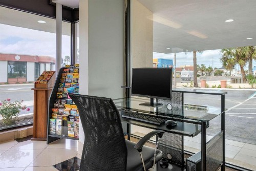 Quality Inn Daytona Beach Oceanfront - image 37