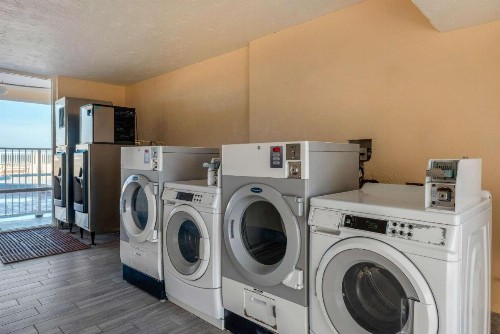 Quality Inn Daytona Beach Oceanfront - image 41