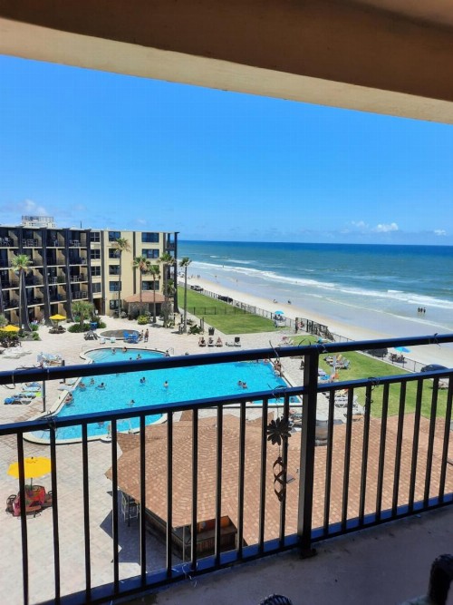 Daytona Beach Hawaiian Inn - image 2