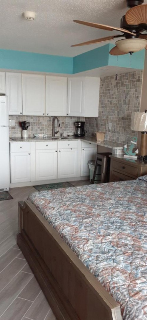 Daytona Beach Hawaiian Inn - image 6