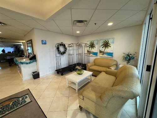 Emerald Shores Hotel - Daytona Beach - image 11