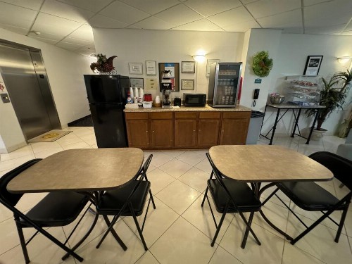 Emerald Shores Hotel - Daytona Beach - image 14