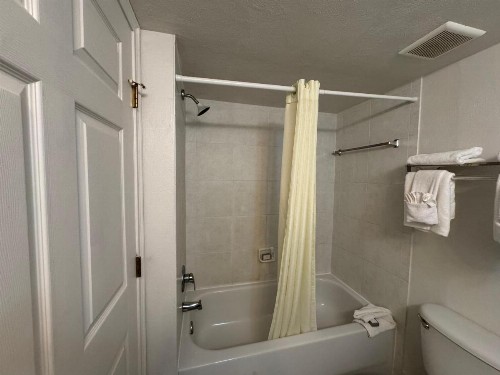 Emerald Shores Hotel - Daytona Beach - image 34
