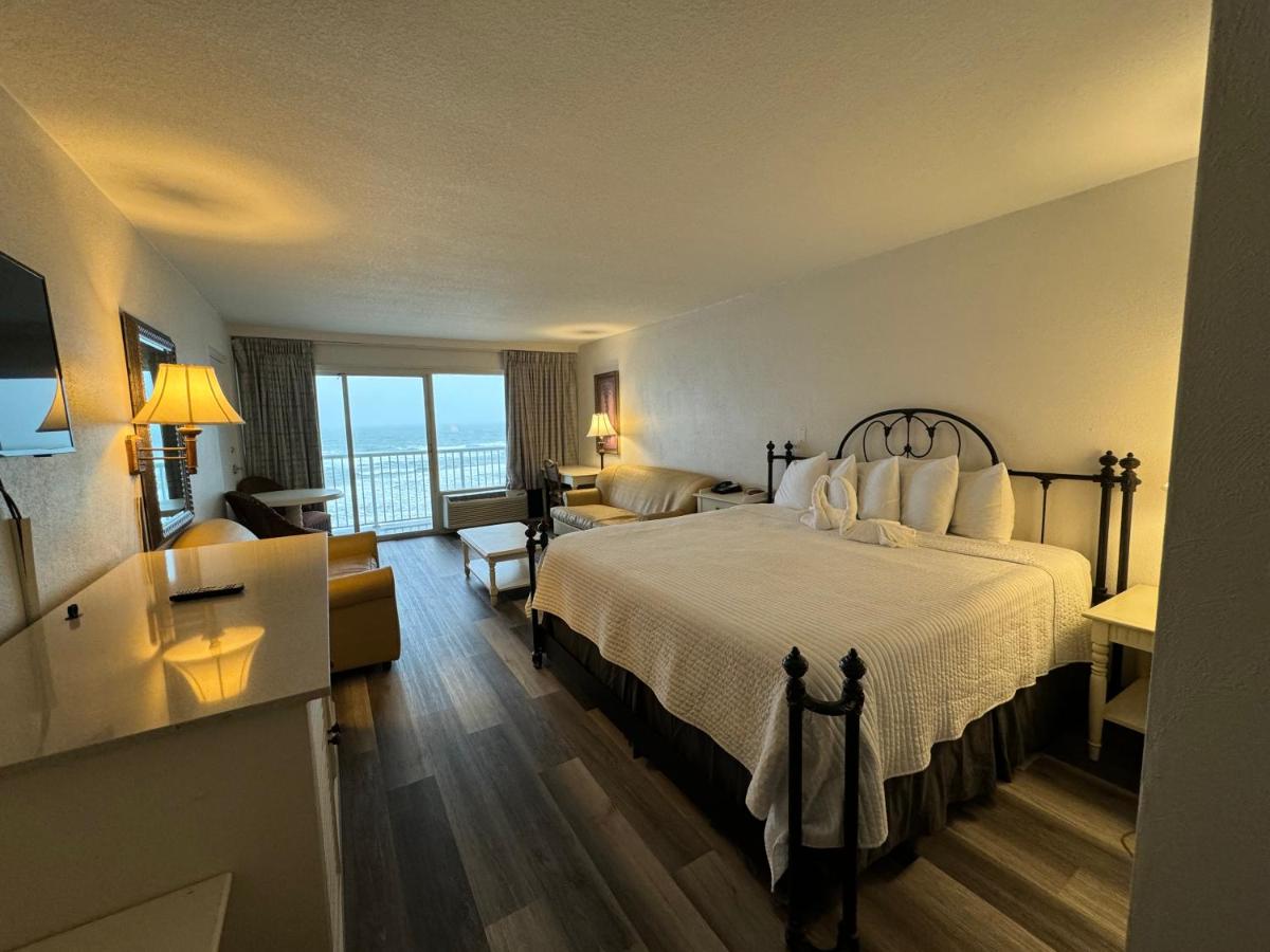 Emerald Shores Hotel - Daytona Beach - image 4